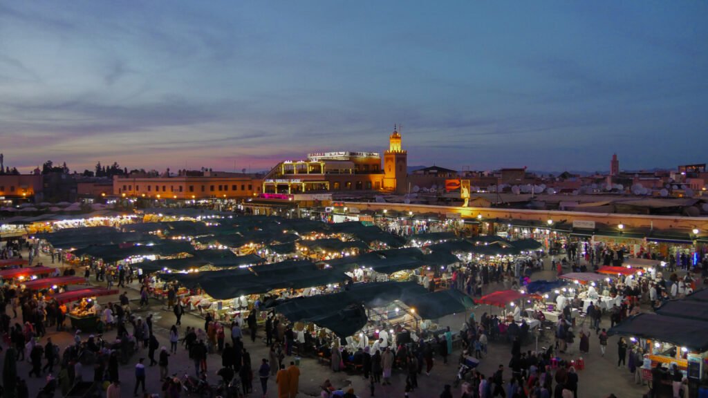 Que faire à Marrakech ? Guide complet des activités, excursions et expériences à réserver 4 Place Jemaa el-Fna Marrakech